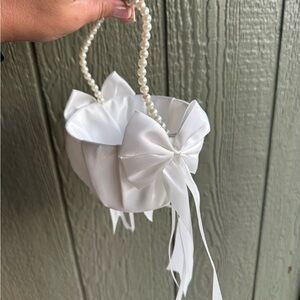 David's Bridal White Flower Girl Satin Bow Bag with Pearl Handle
